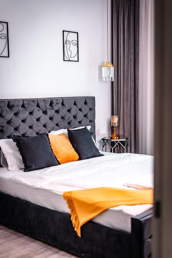 Luxury Family Apartment With Private Parking And Forest View Timisoara Exterior photo