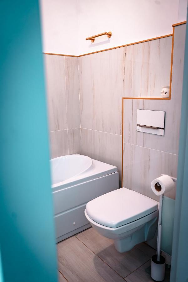 Luxury Family Apartment With Private Parking And Forest View Timisoara Exterior photo